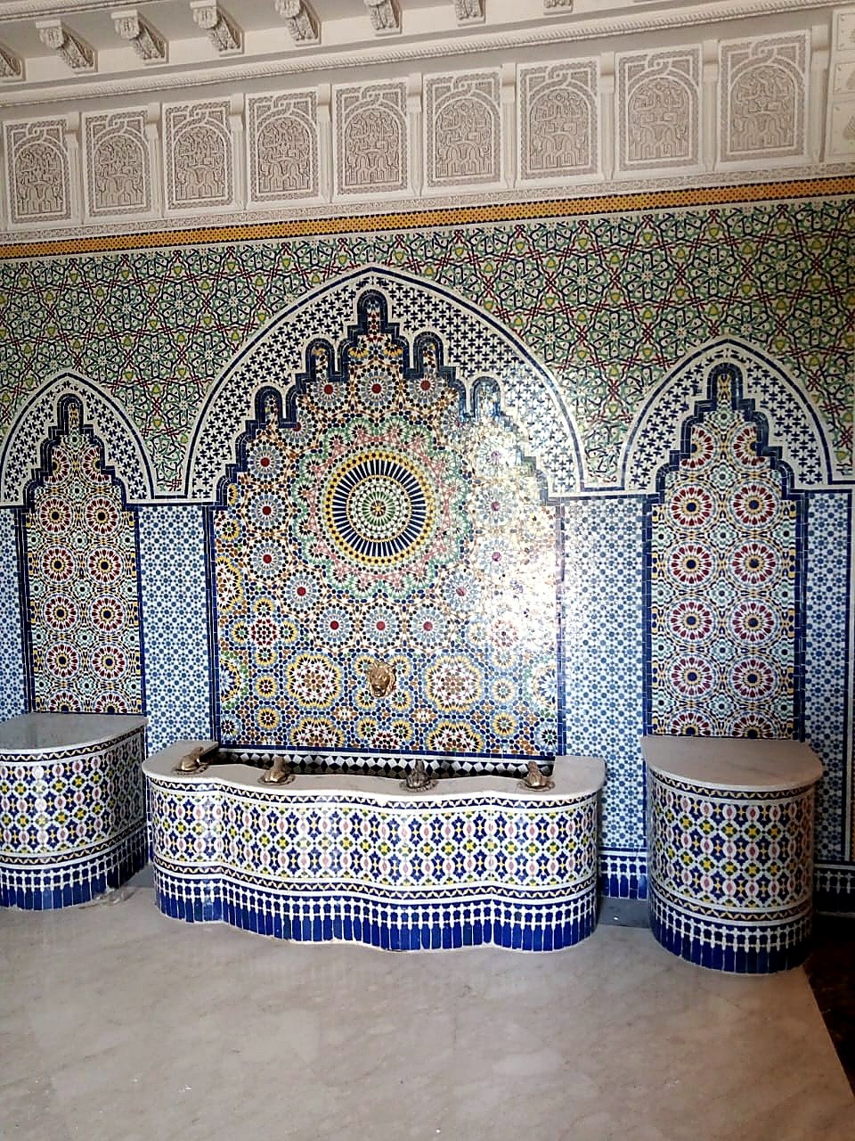 مجموعة نوافير داخلية
