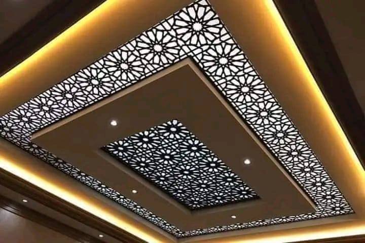 سقف شرقي مزخرف